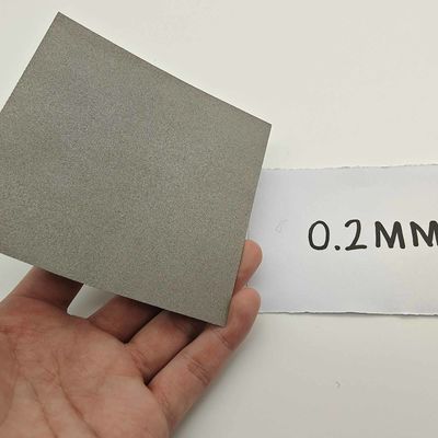 0.5mm-1mm Titanyum Felt Kağıt Gözeneklilik 50% -60% Ti Sintered Metal Fiber Felt
